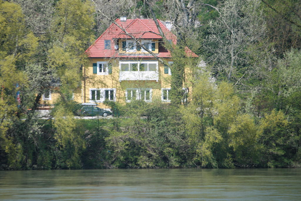 Gaestehaus Egger Emmersdorf an der Donau Bagian luar foto